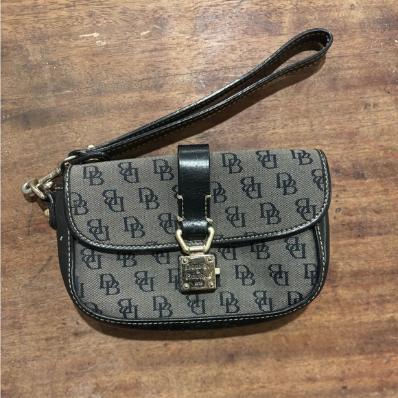 Dooney & Bourke Handbags - Vintage Dooney & Bourke Signature DB Black and Gray Wristlet